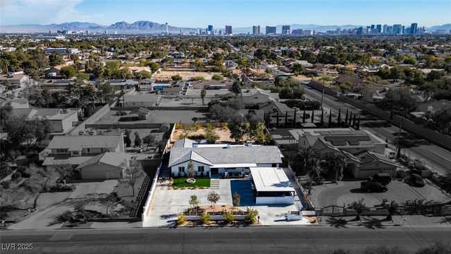 Birds eye view of property featuring a view of city and a mountain view | Image 40