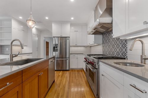 191 Davis Ave, Brookline, MA, 02445-6006 | Card Image