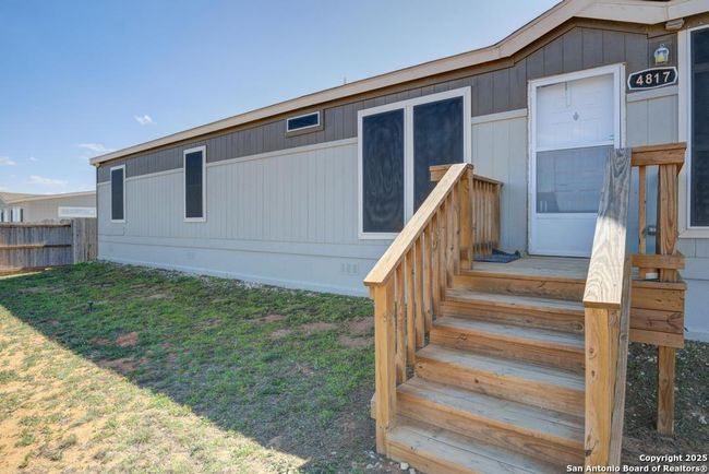 4817 W Fm 476, House other with 4 bedrooms, 2 bathrooms and null parking in Poteet TX | Image 7