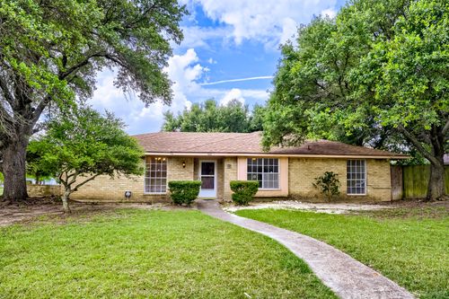 508 Stony Creek Dr, Desoto, TX, 75115-3235 | Card Image