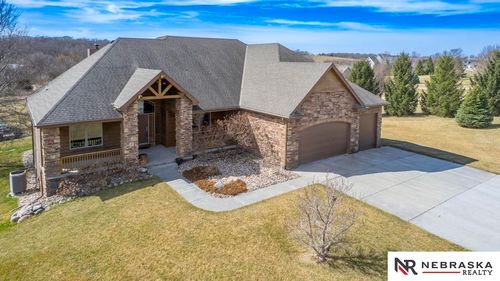 6541 Russell Emmett Ct, Papillion, NE, 68133-3460 | Card Image