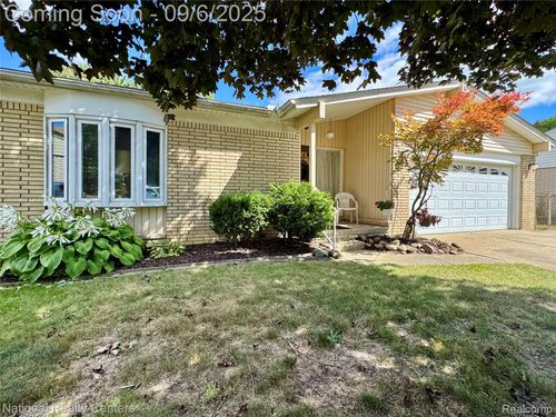 9915 Beech Daly Rd, Taylor, MI, 48180-3172 | Card Image