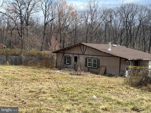 704 Western Ln, FRONT ROYAL, VA, 22630-2782 | Card Image