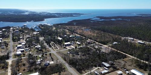 319 Stephens St, STEINHATCHEE, FL, 32359-3464 | Card Image