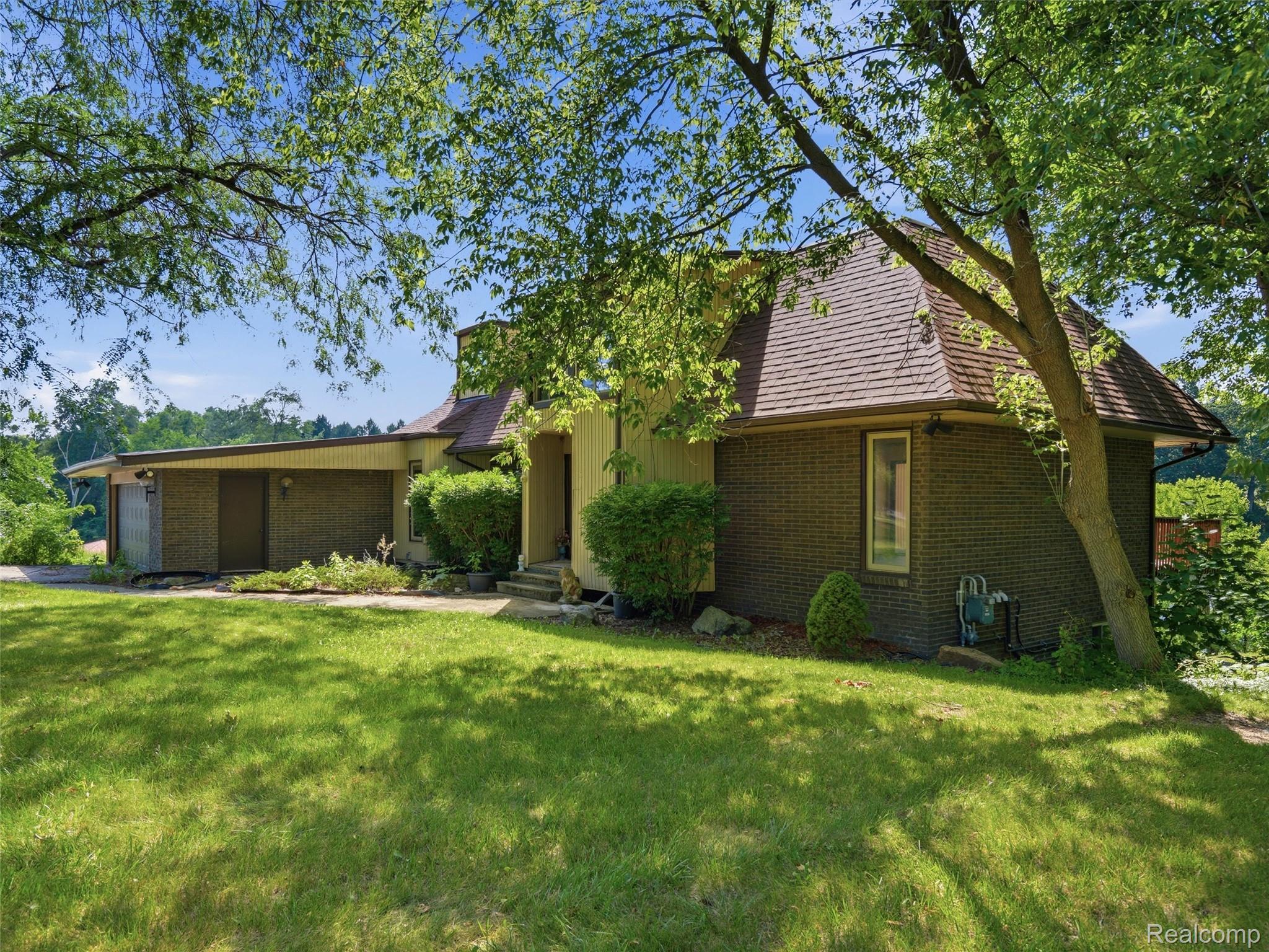 Residential in Tyrone Township 3