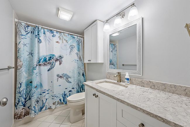 APT-305 - 301 S Seas Dr, Condo with 2 bedrooms, 2 bathrooms and null parking in Jupiter FL | Image 17