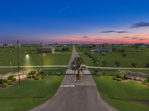 804 Rancho Caribe Dr, Crystal Beach, TX, 77650 | Card Image