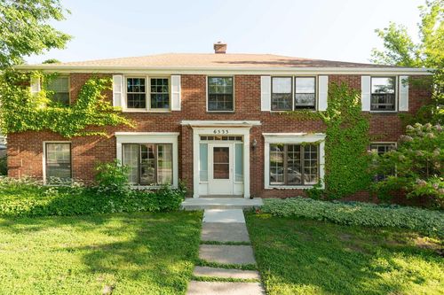 6533 W Center Street, Wauwatosa, WI, 53210 | Card Image