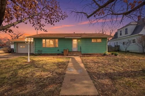 120 S Plum St, Pretty Prairie, KS, 67570-8637 | Card Image