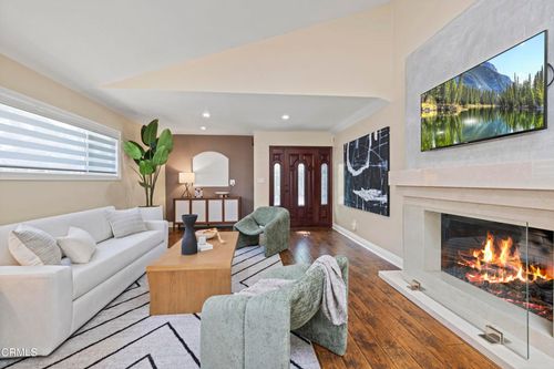 4961 Alcove Ave, Valley Village, CA, 91607-3324 | Card Image