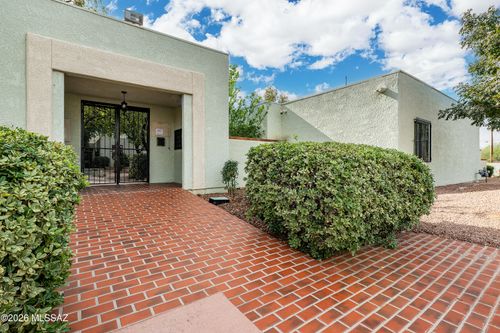 7852 N La Canada Dr, Tucson, AZ, 85704-2000 | Card Image