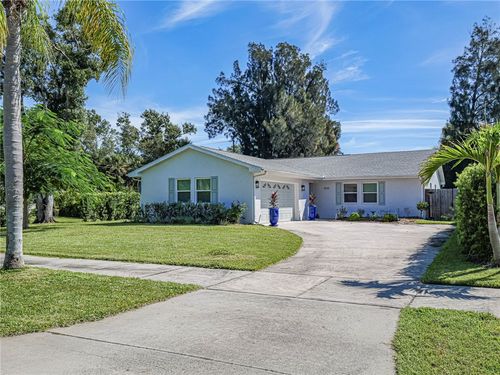 1898 34th Ave, Vero Beach, FL, 32960-2515 | Card Image