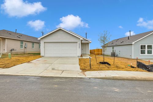 9206 Selene Pl, San Antonio, TX, 78252-4640 | Card Image