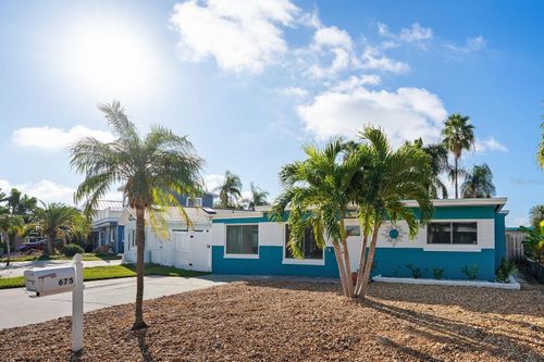 675 182nd Ave E, REDINGTON SHORES, FL, 33708-1032 | Card Image