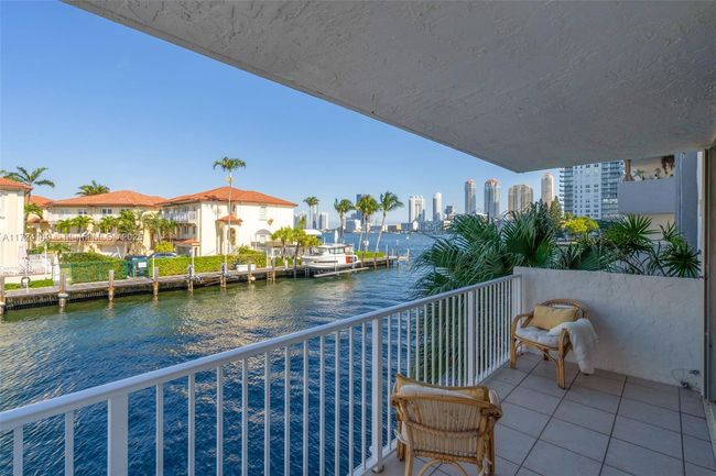 APT-200 - 4000 Ne 170 Th St, Condo with 2 bedrooms, 2 bathrooms and null parking in North Miami Beach FL | Image 26