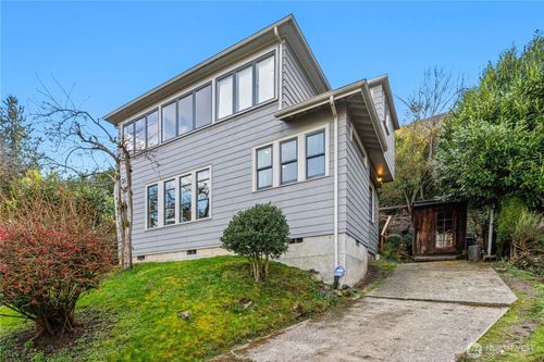 3312 S Lane St, Seattle, WA, 98144-3239 | Card Image