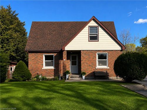 15 Barrett Ave, Cambridge, ON, N1R3A1 | Card Image