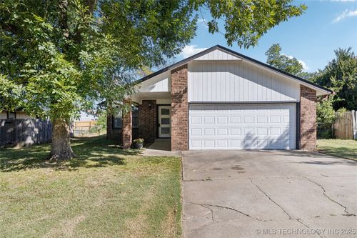 2506 E Princeton Ct, Broken Arrow, OK, 74014-6743 | Card Image