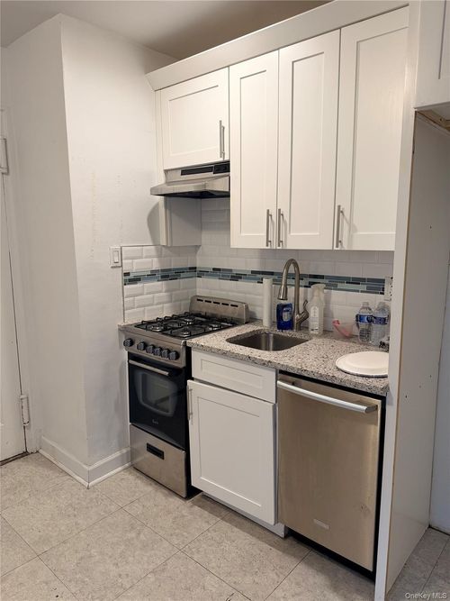 3l-105-24 63rd Dr, Forest Hills, NY, 11375-1649 | Card Image