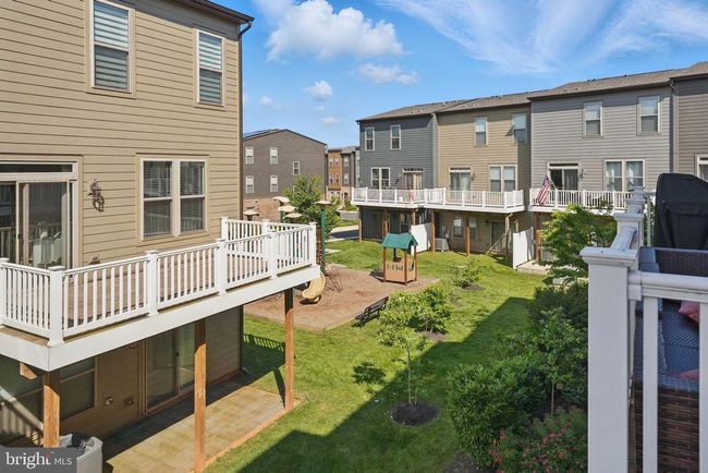 9870 Buchanan Loop, Townhouse with 4 bedrooms, 4 bathrooms and null parking in MANASSAS VA | Image 15