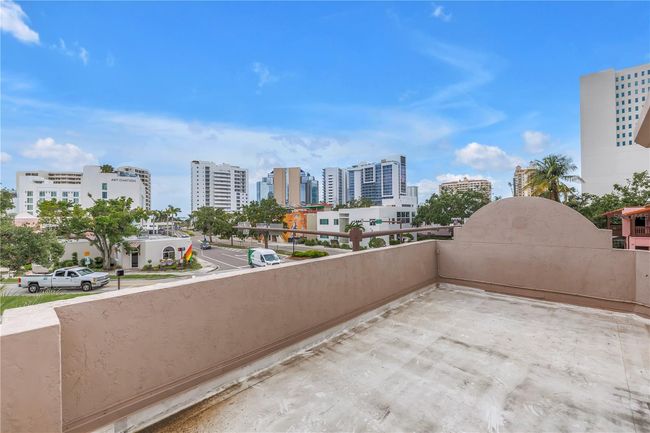 APT-1 - 200 Cocoanut Ave, Condo with 2 bedrooms, 3 bathrooms and null parking in SARASOTA FL | Image 42