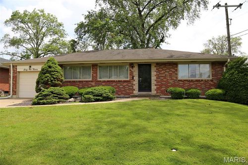 6112 Deerwood Dr, Saint Louis, MO, 63123-2712 | Card Image