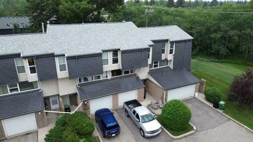 426 Brae Glen Crescent Sw, Calgary, AB, T2W0C4 | Card Image