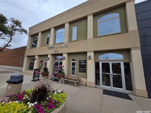 202-245 Central Avenue N, Swift Current, SK, S9H0L3 | Card Image