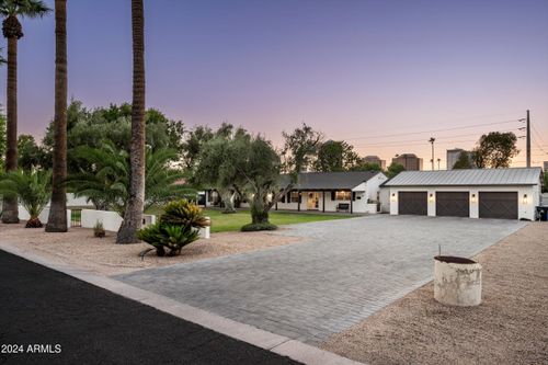 88 N Country Club Drive, Phoenix, AZ, 85014 | Card Image