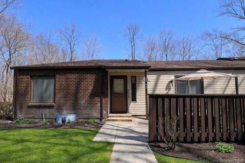 129 Birchwood Rd, Coram, NY, 11727-3676 | Card Image