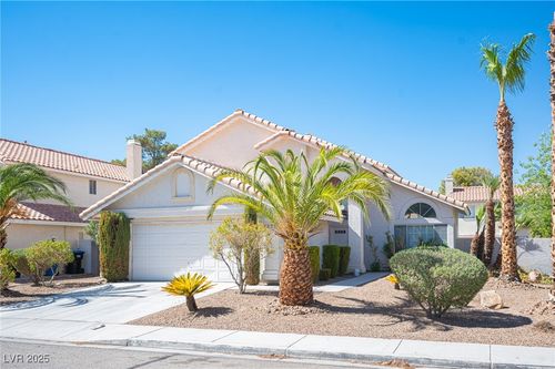 1622 Running Creek Dr, North Las Vegas, NV, 89031-1597 | Card Image