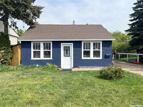 1072 110th St, North Battleford, SK, S9A2H4 | Card Image