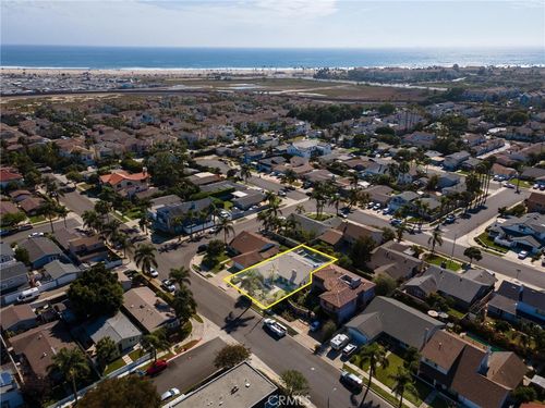 21241 Lochlea Ln, Huntington Beach, CA, 92646-6817 | Card Image