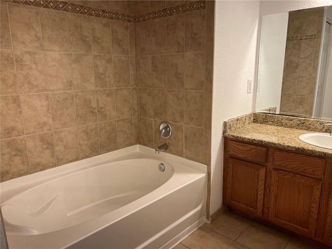 BLDG-8 - 4600 E Moody Blvd, Condo with 2 bedrooms, 2 bathrooms and null parking in Bunnell FL | Image 7