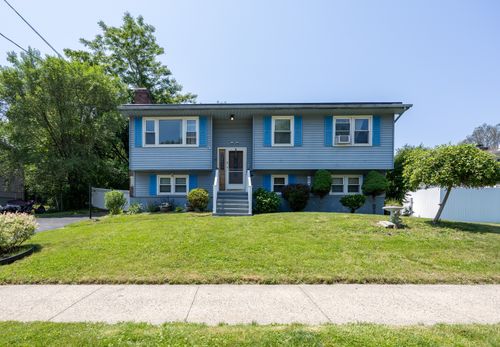 30 S Dale St, East Haven, CT, 06513-1854 | Card Image