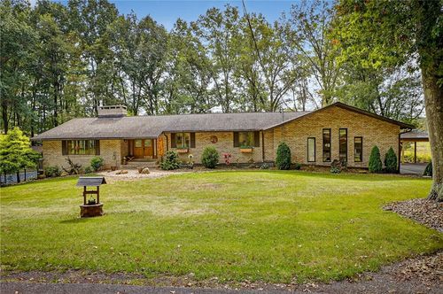 7126 Fairway Dr, Franklin Twp, PA, 16001 | Card Image