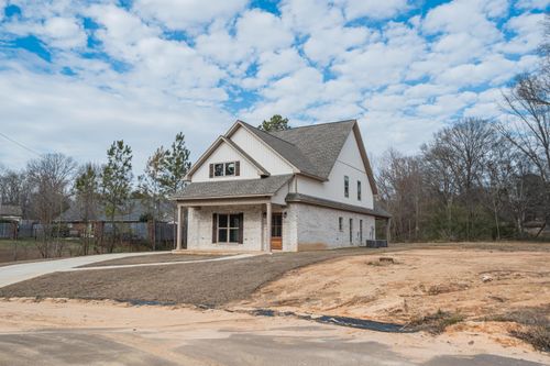 386 Woodland Dr, New Albany, MS, 38652 | Card Image