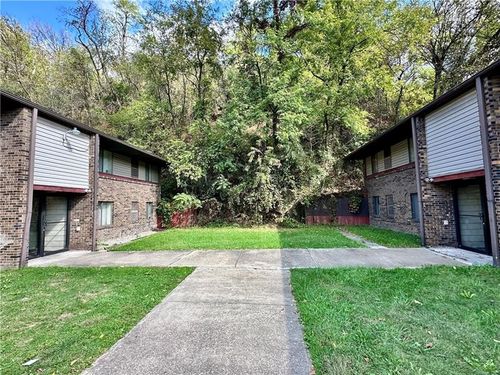 apt-b3-210 Electric Ave, E Pittsburgh, PA, 15112-1228 | Card Image