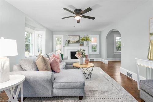 18 Fairway Dr, Lexington, NC, 27292-5431 | Card Image