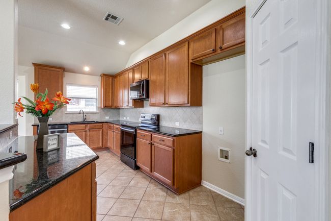 253 Lear Ave, House other with 3 bedrooms, 2 bathrooms and 4 parking in Buda TX | Image 19