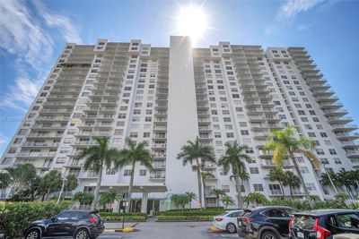 1710W - 2801 Ne 183rd St, Condo with 1 bedrooms, 1 bathrooms and null parking in Aventura FL | Image 2