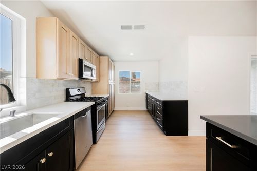 1667 Rockwell Ln, Las Vegas, NV, 89156-6738 | Card Image