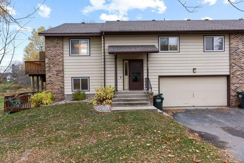 826 Prairie Ln Sw, Alexandria, MN, 56308-8803 | Card Image
