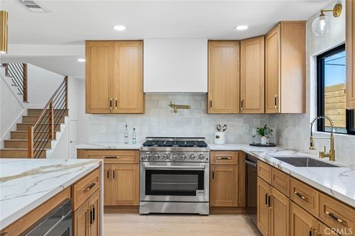 10321 Kamuela, Huntington Beach, CA, 92646 | Card Image