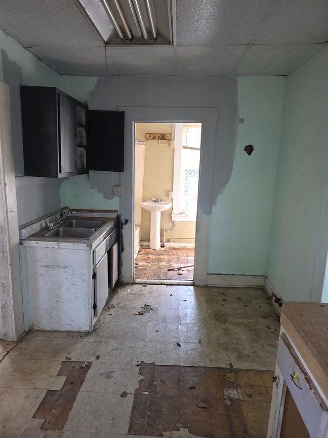 407 W Main St, Home with 0 bedrooms, 0 bathrooms and null parking in Vevay IN | Image 22