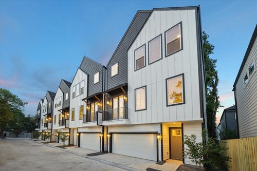 f-812 Thornton Rd, Houston, TX, 77018-2112 | Card Image