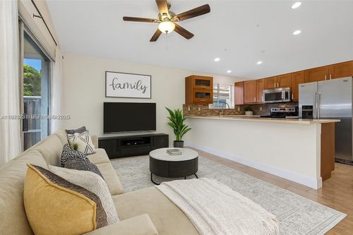 113 Danielle Ct, Weston, FL, 33326-1065 | Card Image