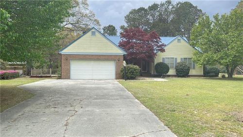 107 Oakmont Dr, Clinton, NC, 28328-3847 | Card Image