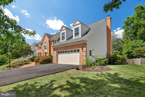 8608 Oak Brook Ln, FAIRFAX STATION, VA, 22039-3338 | Card Image