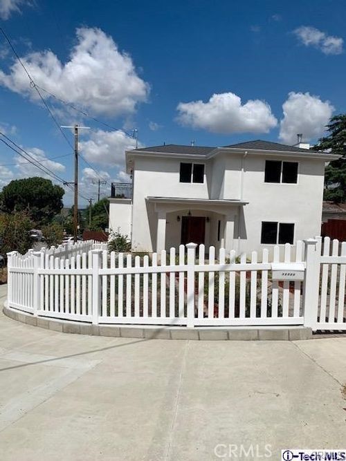 10303 Pinyon Ave, Tujunga, CA, 91042 | Card Image